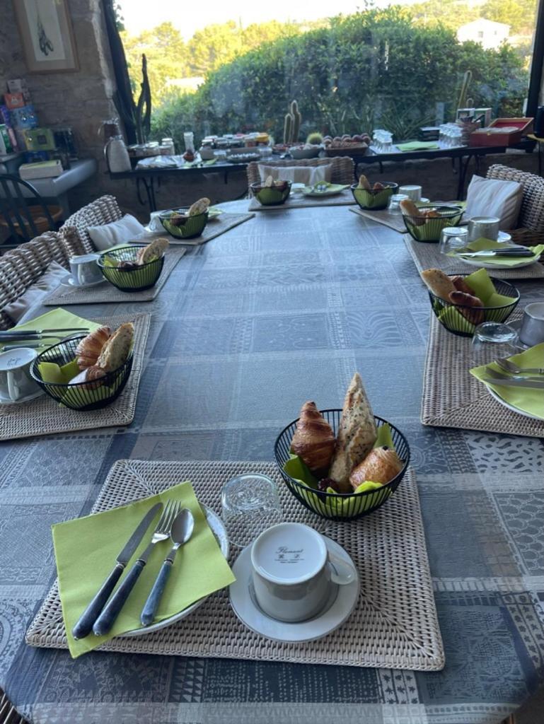 Bed and Breakfast La Borie en Provence Gordes Exterior foto
